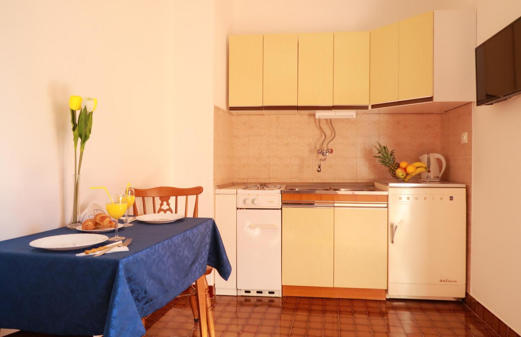 Apartments Ivanka Trogir Exterior foto